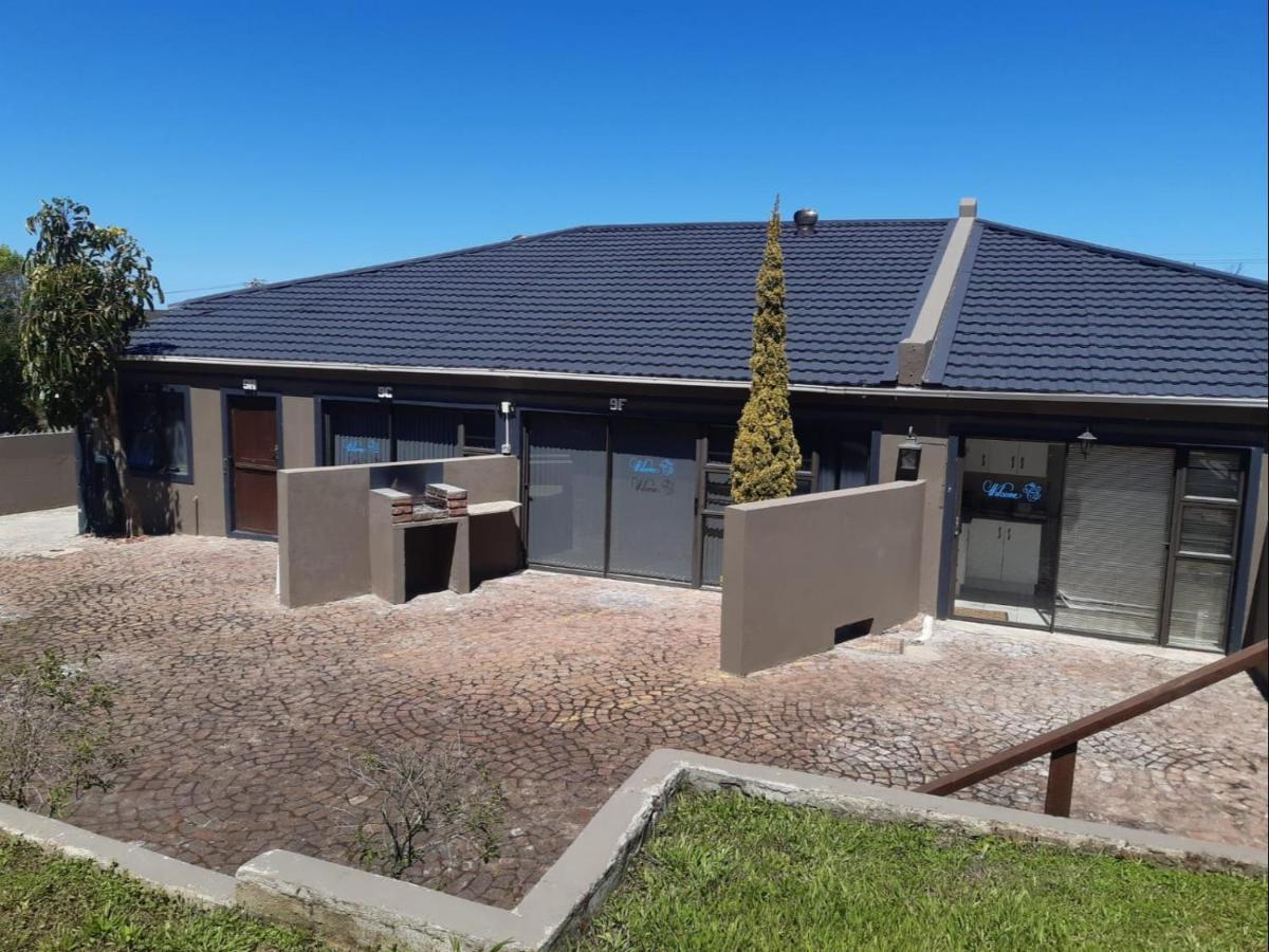 Cbs Accommodation Mossel Bay Exteriör bild